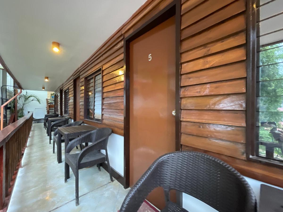 Julz El Nido Inn By Cocotel Exterior foto